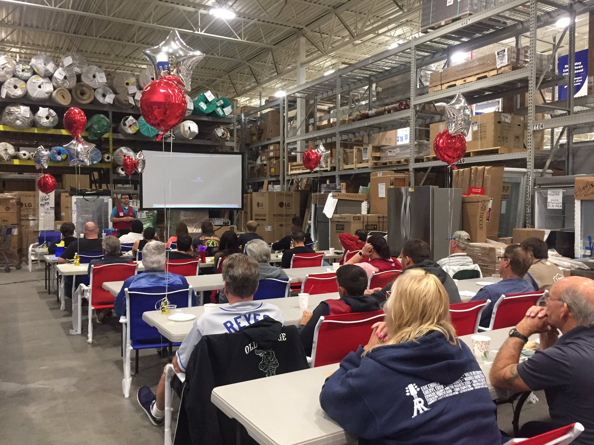 JaneenV_HRBP's tweet photo. We're #evolving @JStoreys drive our commitment to be better! #lowes #AllStoreMeeting #werechanging https://t.co/XML5hwy7rE