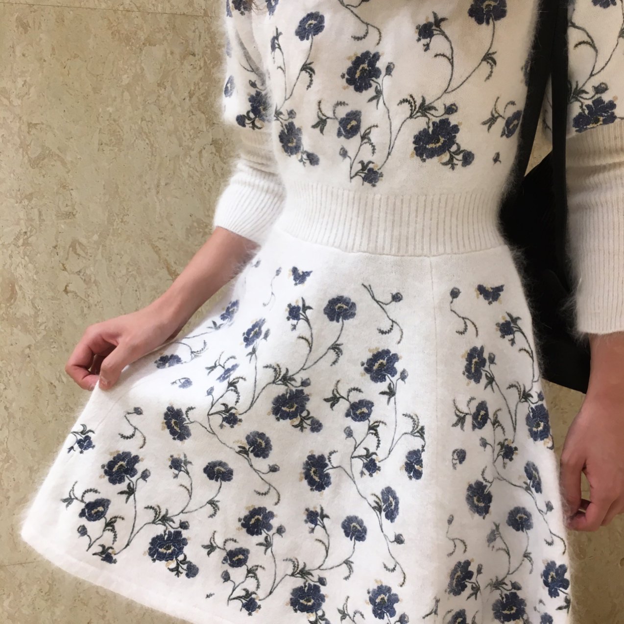 Snidel公式アカウント A Twitteren Staff Snap オリジナル刺繍のフラワーモチーフワンピース フラワーエンブリロイダリーニットワンピース 16 000yen Tax チェック T Co Pkg3gl51x1 Snidel スナイデル T Co Ihfuoln7zr T