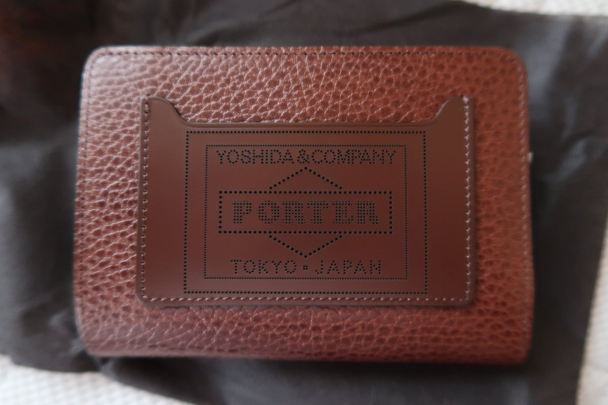 和哉 せっかく東京まで行ったのでクラチカヨシダ丸の内 に行って財布を見てきた 丸ビル開業15周年記念でこの店限定品の財布をチョイス 吉田カバン 好きなんですわ