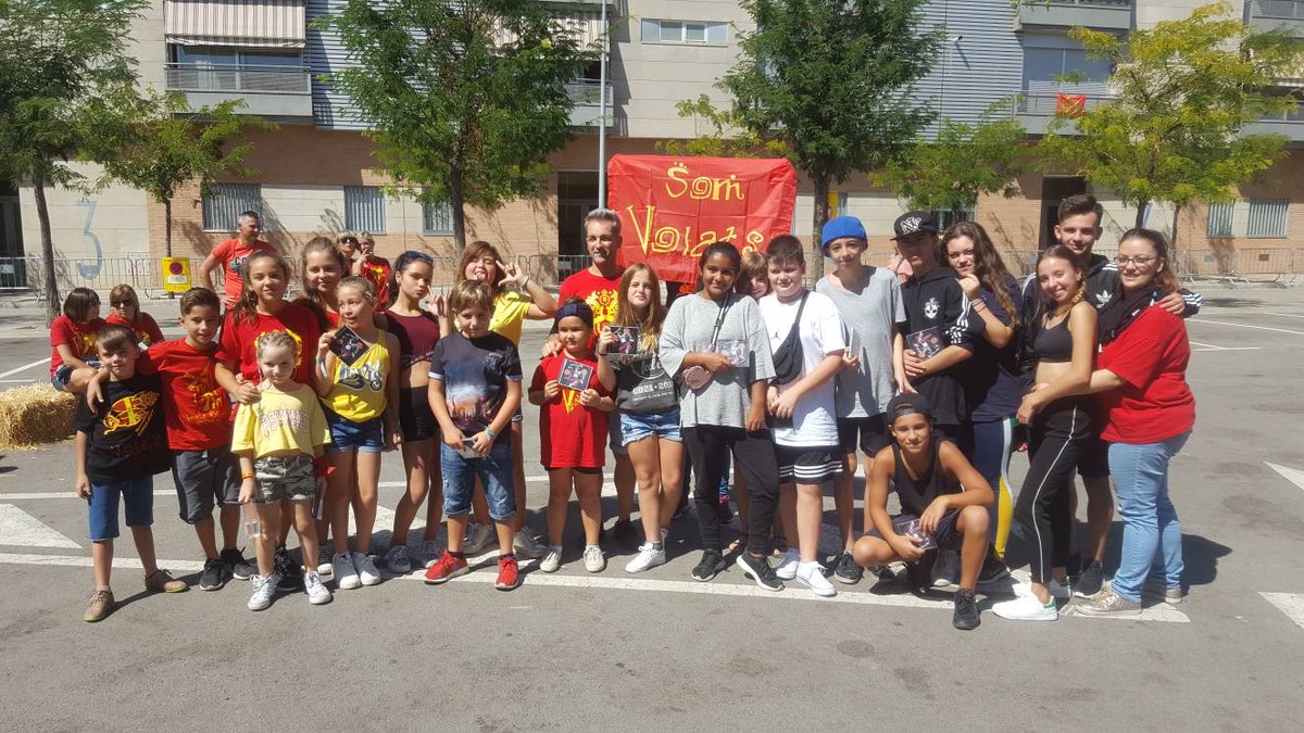 volats's tweet photo. Todos los participantes.  Felicidades a todos sois unos artistas.  Freestyle #FmLaLlagosta2017 #LaLlagosta#engreskada2017 https://t.co/aIjm5NFjKK