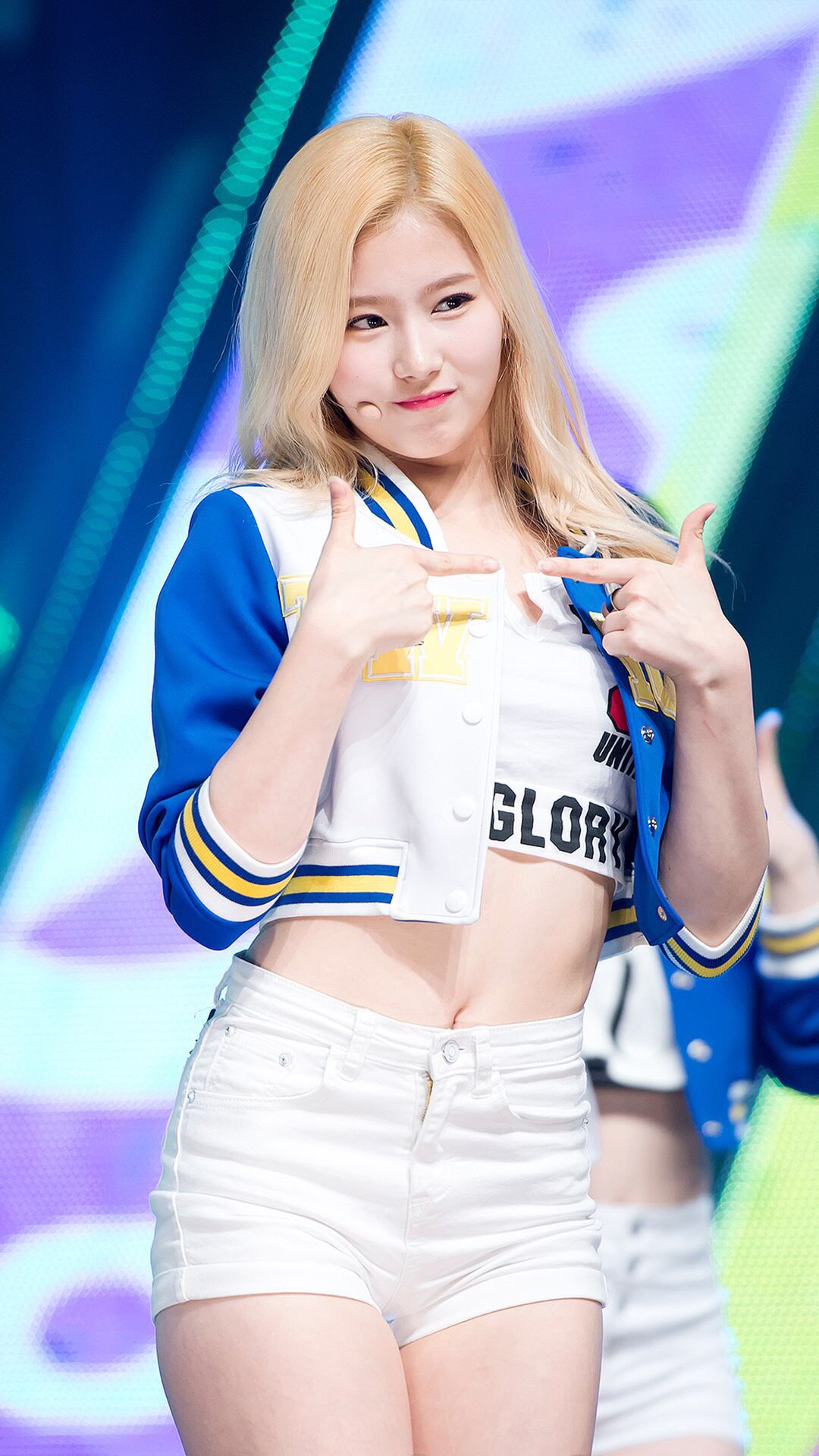 Twitter 上的 Twice サナ T Tと同じぐらいこのポーズ好きな人多い説 共感したらrt T Co Hdpkkflgox Twitter