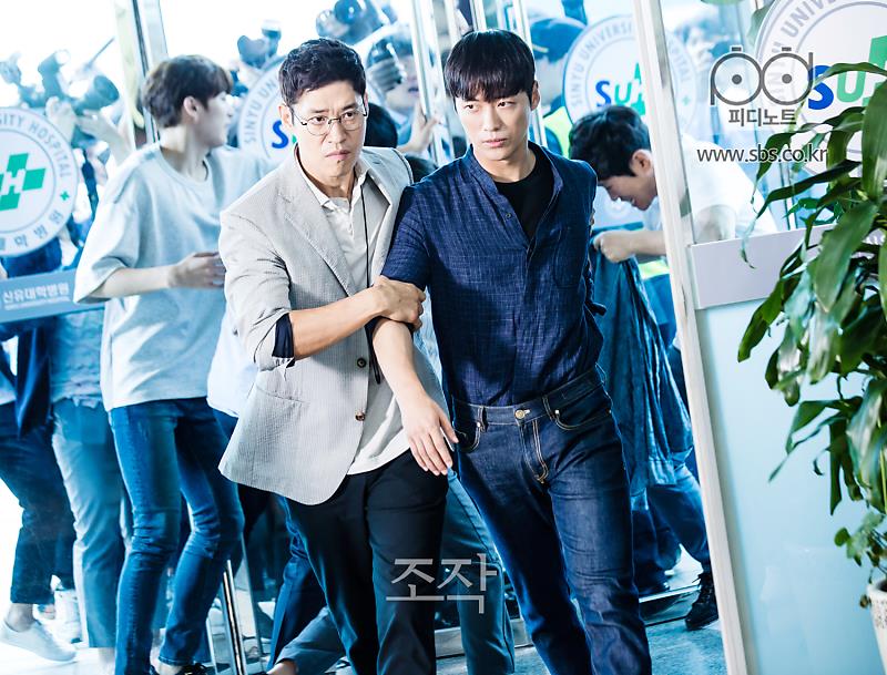 DJWC9KYXgAAL_Ao.jpg:large