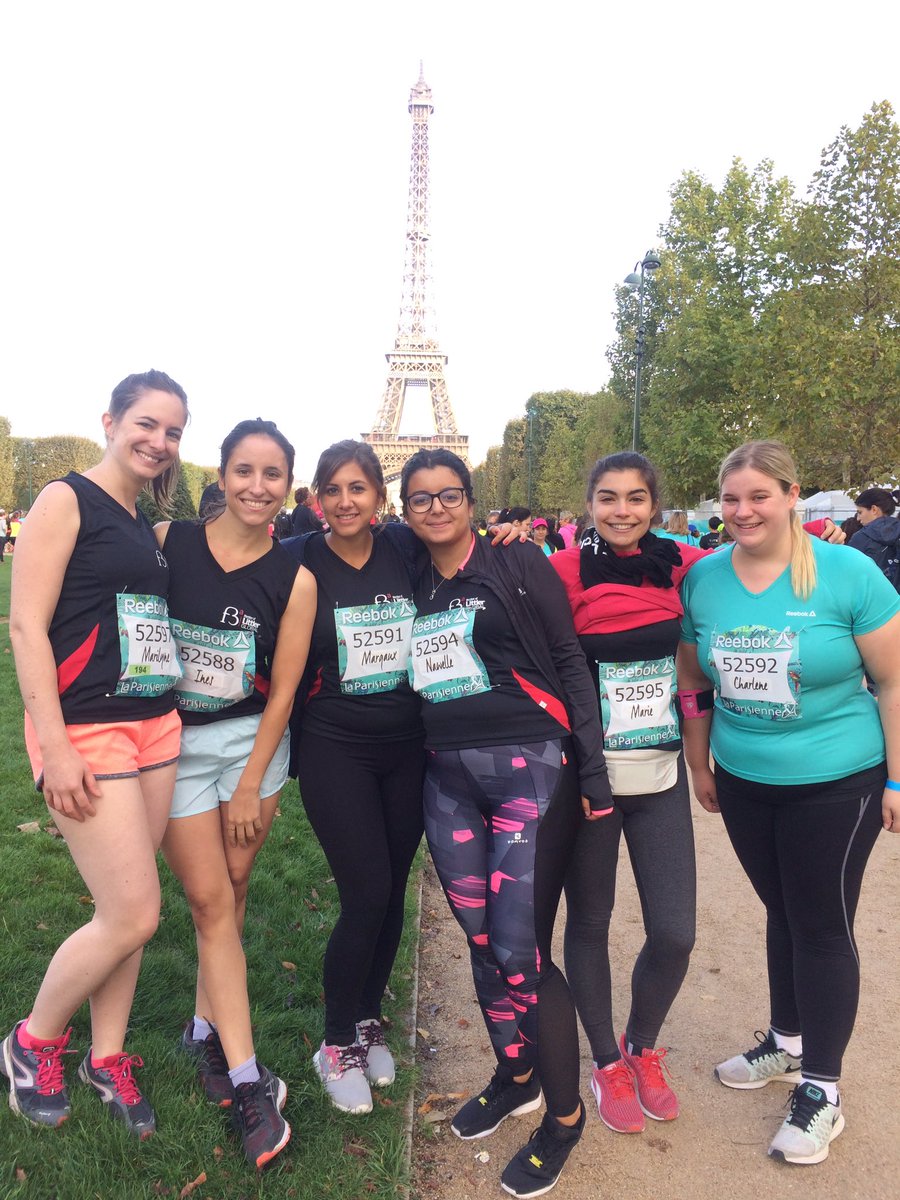 FromontBriens's tweet image. La Team Fromont Briens à #LaParisienne2017 
#Avocats et clientes du cabinet pour partager ensemble #LP2017 #course #running #lawyers #Paris
