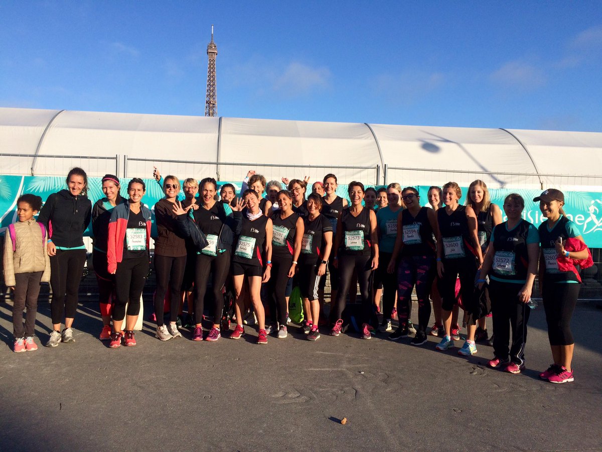 FromontBriens's tweet image. La Team Fromont Briens à #LaParisienne2017 
#Avocats et clientes du cabinet pour partager ensemble #LP2017 #course #running #lawyers #Paris