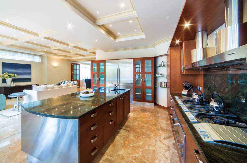 tanialee734's tweet photo. Amazing homes for sale in Auckland New Zealand! https://t.co/KFlFhlRUkQ https://t.co/mzVOAyEa9n