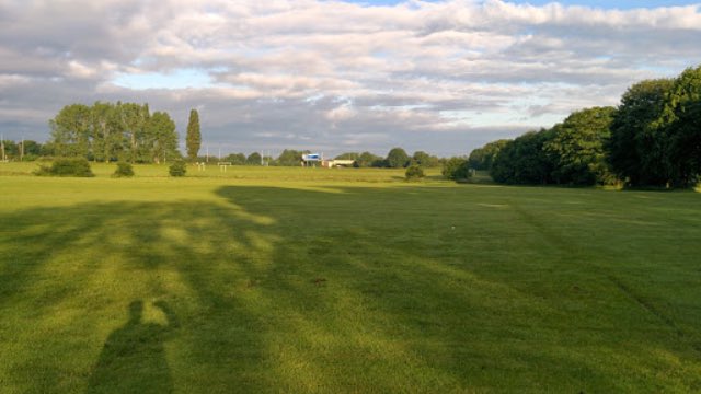 Groundsman says University pitches are ON!
Aka:
#wythenshawesportsground
#willenhallroad
#unifields 
@PlattLaneAFC <a href="/BPFC_17/">Birchfields Phoenix Football Club</a>