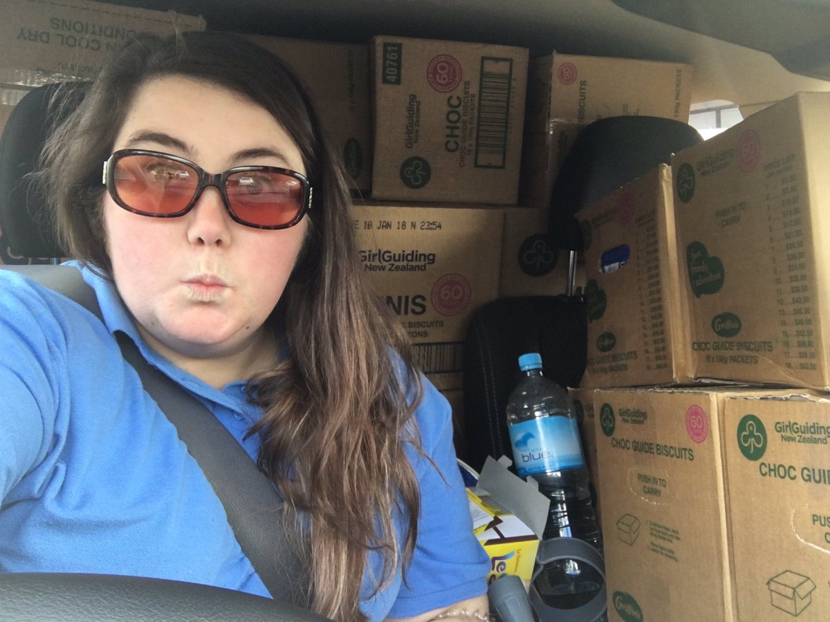 lifeasanamateur's tweet photo. Clifford fits 75 cartons of GirlGuide biscuits! #itsbiscuittime #GuideBiscuitChallenge #GirlGuidingNZ mammoth door to door this arvo! https://t.co/yH4JFsGR4b