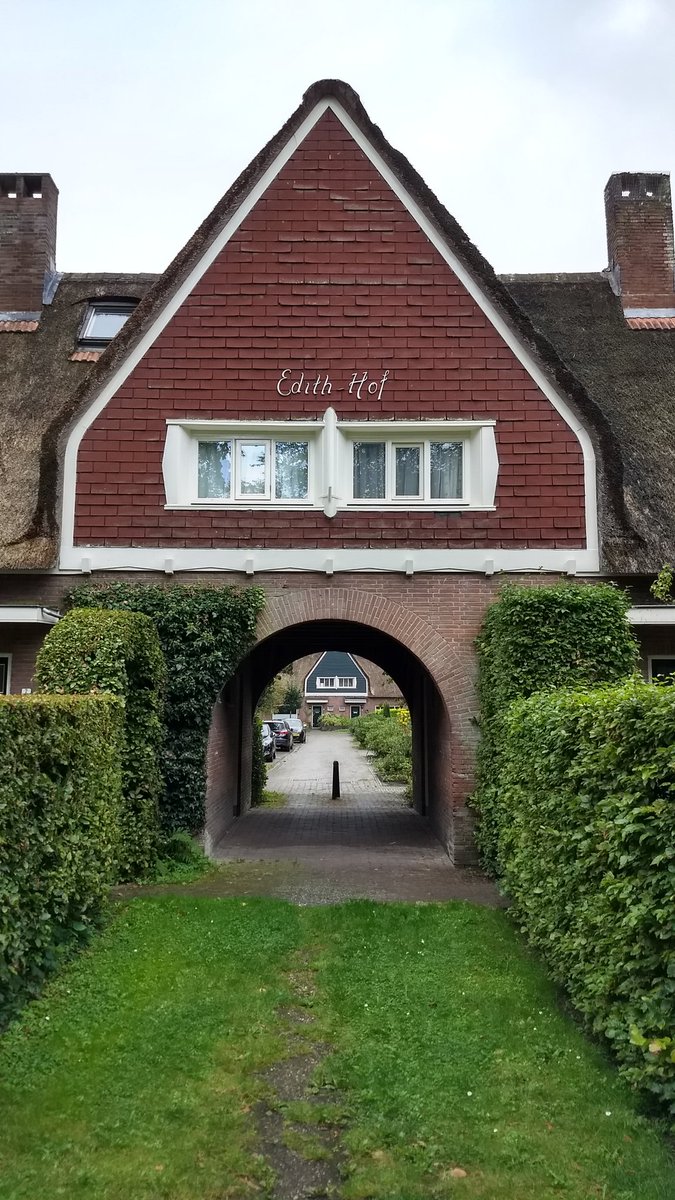 MarcelJansen1's tweet photo. Traditionele, jaarlijkse #bbq #Varsen. Voorafgegaan door historische rondleiding #Ommen #HetLaar #Edithhof #Bergpad #Kerk etc. https://t.co/DYJAgT8KKz