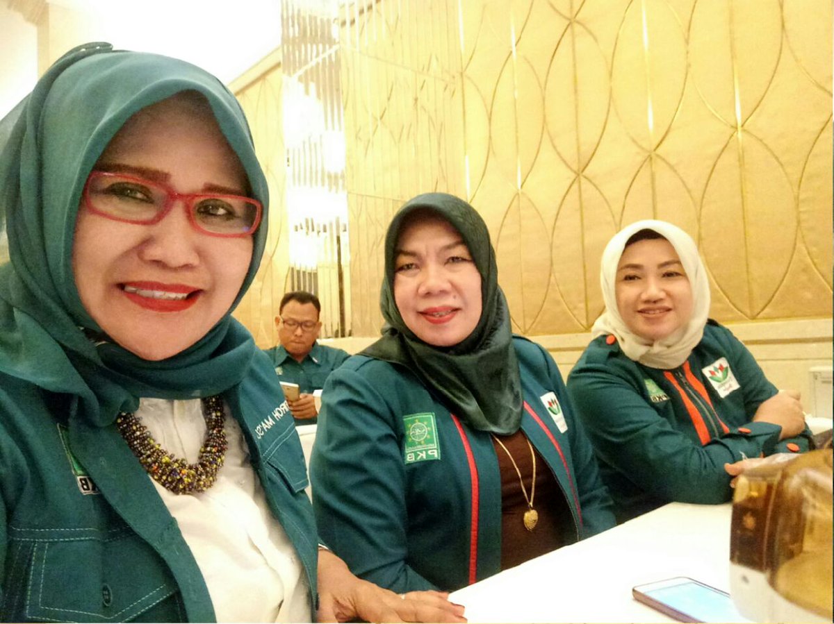 NengFiro2's tweet photo. Hadir mewakili @FPKBGresik  pada #RakorwilPKBJatim 
(Surabaya,  10/09/2017) 

@DPCPKBGresik @MohQosimNU @ImronRosyadiNU @dpwpkbjatim https://t.co/FpRvw3PbS3