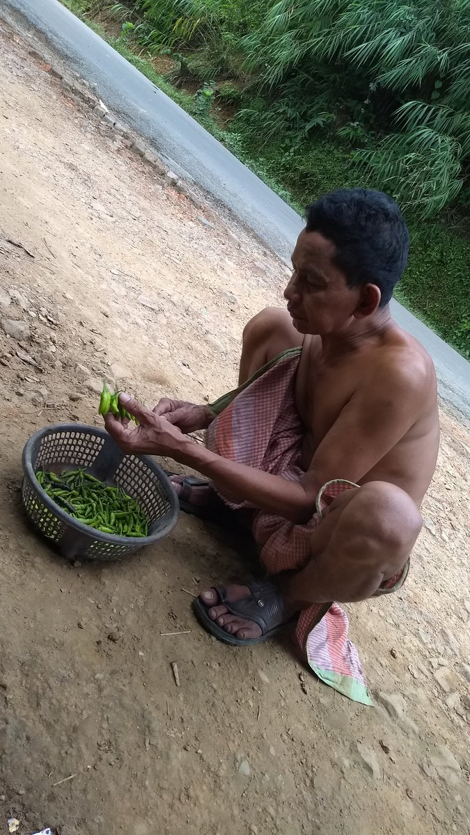 pujanbiswasTR's tweet photo. Yesterday had food with an indigenous family at #46miles. Had an interaction with them. Got to learn how they are deprived by #cpim https://t.co/hdmNjmACM0