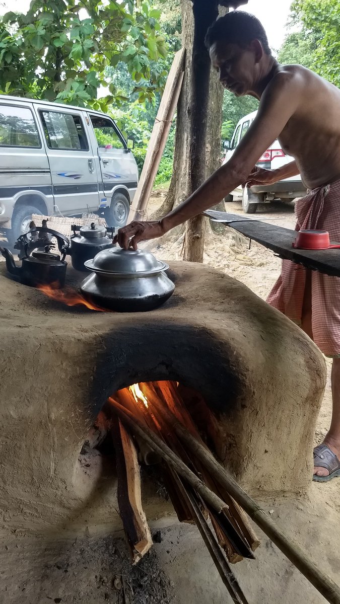 pujanbiswasTR's tweet photo. Yesterday had food with an indigenous family at #46miles. Had an interaction with them. Got to learn how they are deprived by #cpim https://t.co/hdmNjmACM0