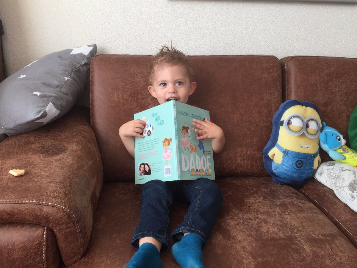 Mcjansen's tweet photo. Zijn zondag kan niet meer stuk bij Opa en Oma. Dankjewel! ;-) @JimBakkum #neefje #aiden #dadoe https://t.co/U4xiW8xksT