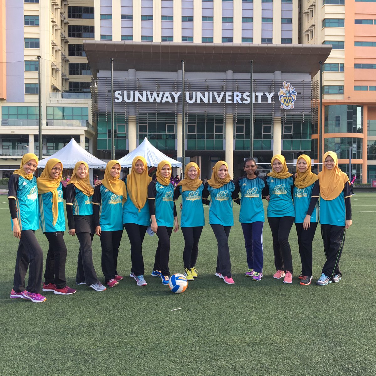 unitenetroopers's tweet photo. Congratulations Netroopers Uniten netball team ! #masiswa2017 #bronze https://t.co/b73wVcU6kR