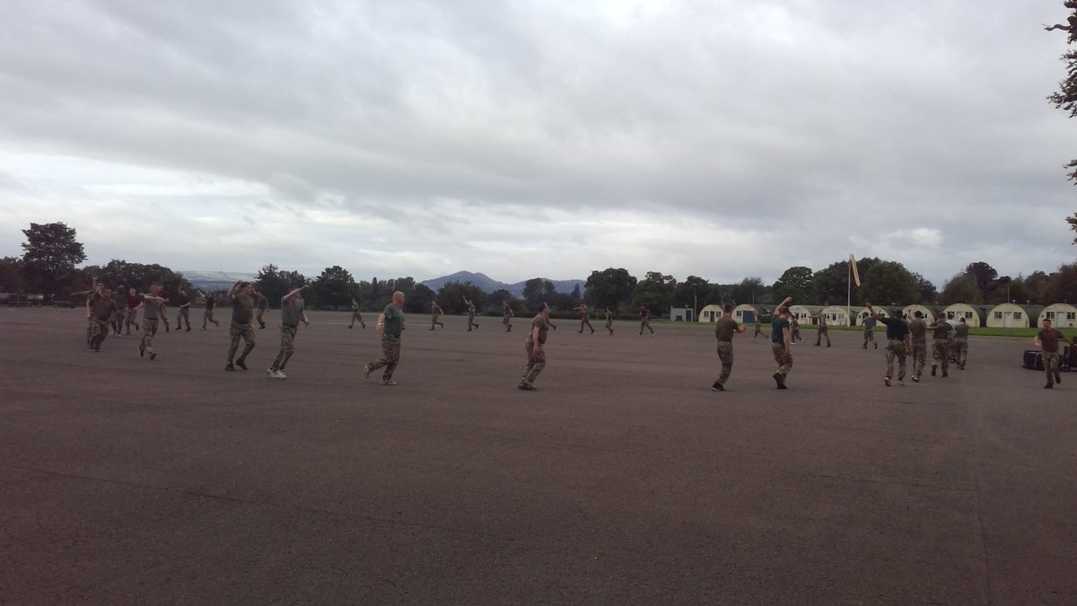 1RegtRMP's tweet photo. Good morning, members of #160ProCoy #156ProCoy @243procoy @253RMP_Reserves #RMPReserves conduct physical training together #teamwork https://t.co/TRW2ZZCRxP