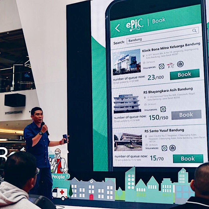 NextDev_id's tweet photo. Beberapa peserta dari 20 team #NextDevRocketPitching Bandung sudah mempresentasikan startup mereka. Semua keren-keren! #NextDevShowCase https://t.co/P40Pd1pGi2