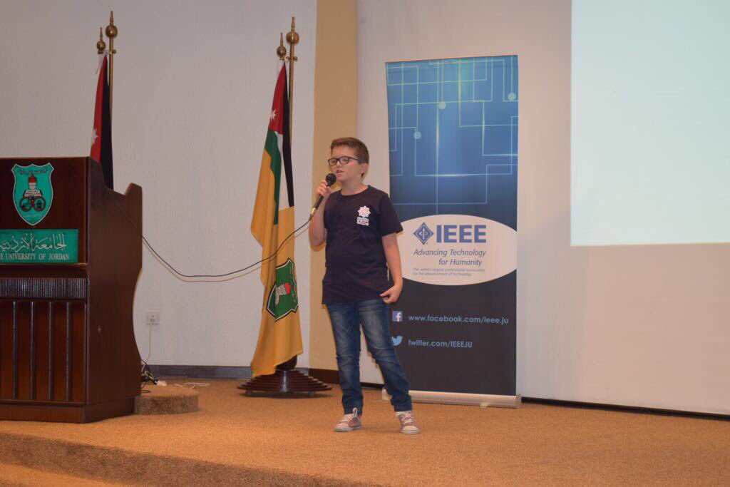 ieeerasju's tweet photo. سيرين و حمزة من يوريكا بحكو عن مشاريع عملوها مرتبطة بالiot #RAStech2 https://t.co/TbCl9gt551