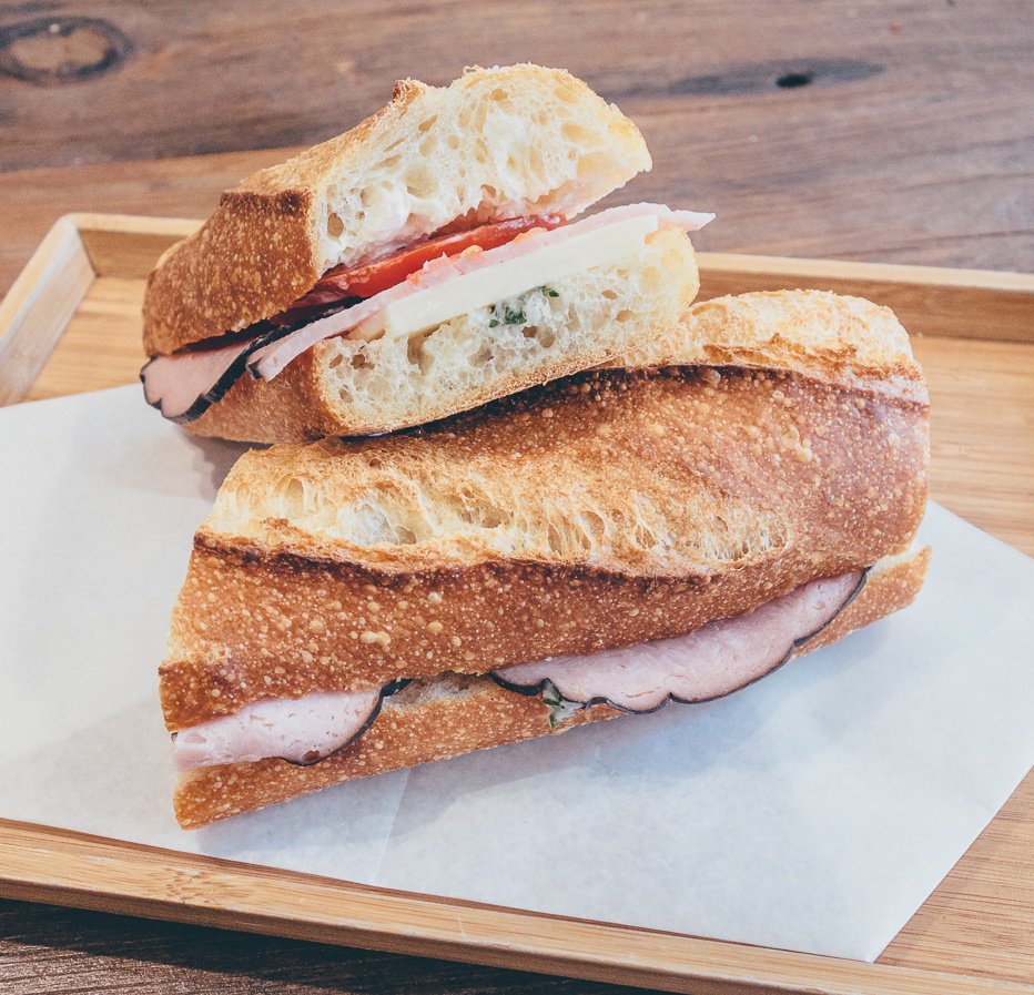 Nos sandwichs sont faits aujourd'hui, vendus aujourd'hui ou donnés aux sans-abri. 🙏 #XavierArtisan
