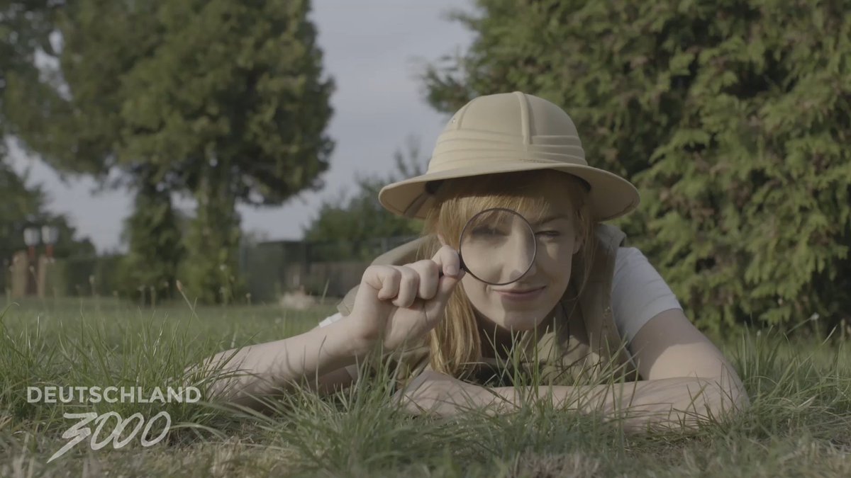 Eva hat <a href="/MartinSchulz/">Martin Schulz</a> mit der Lupe gesucht. Spoiler: Ihn hat sie nicht gefunden, aber seinen Charme: bit.ly/2fci8VK #BTW2017 #BTW17