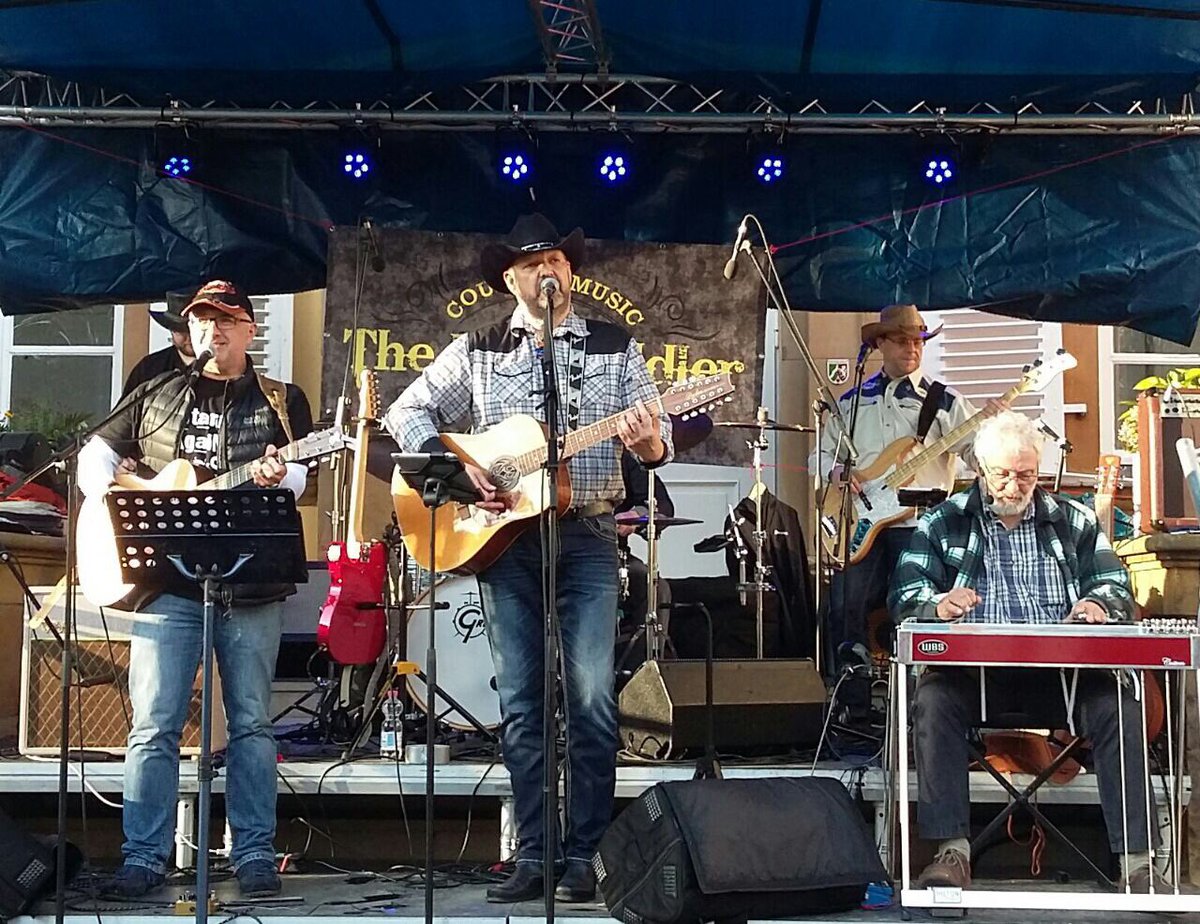 lost_fiddler's tweet image. what a great gig yesterday