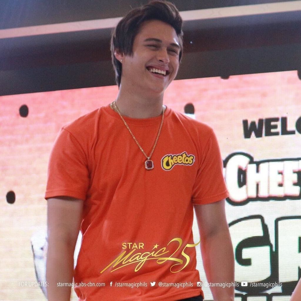 starmagicphils's tweet image. Enrique Gil at the #CheetosLookALike Grand Winner Party! #LizQuen ift.tt/2wi4ciI