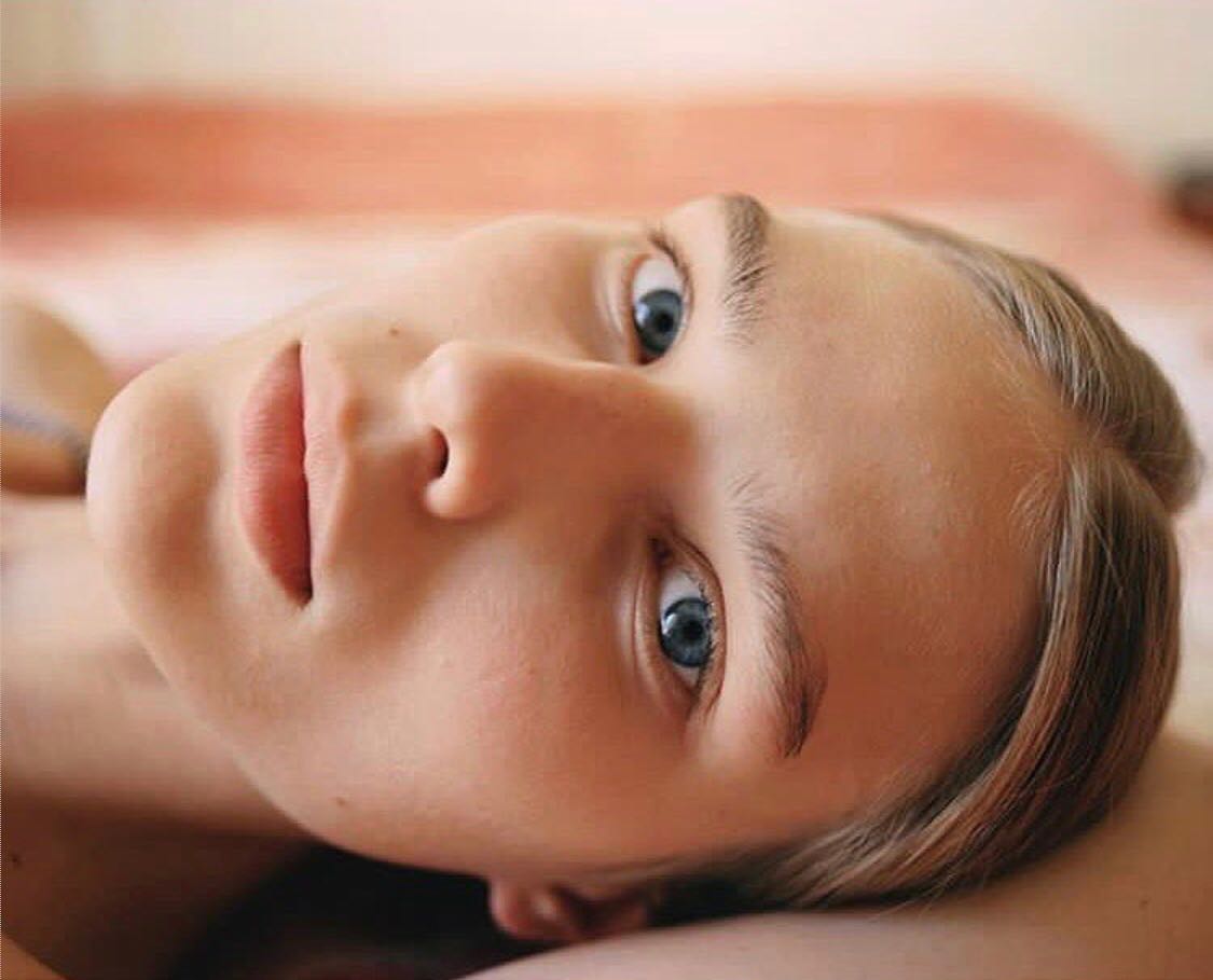 We specialise in lactic acid peels to get you the best results with no downtime ✨