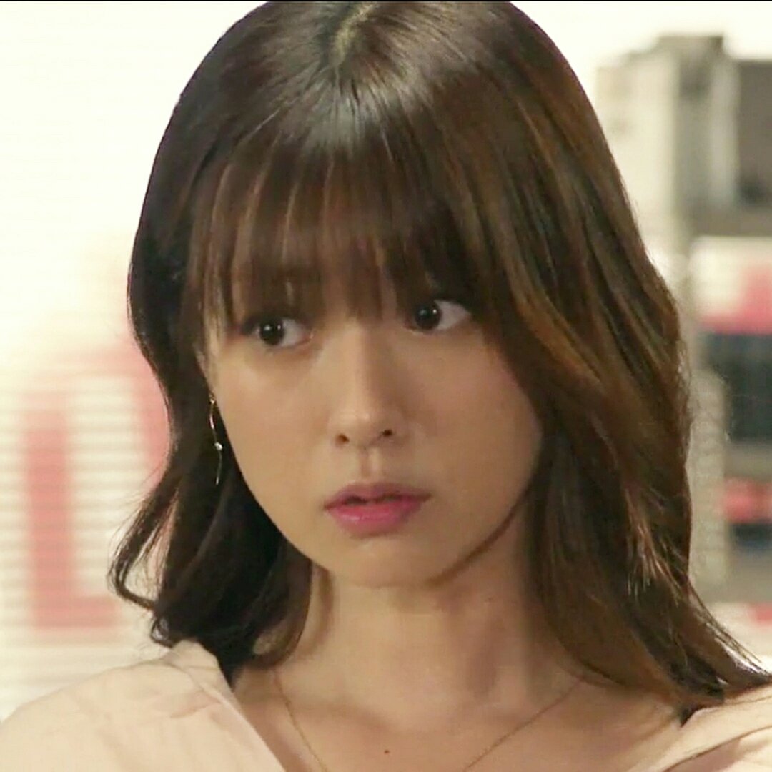 染井 Ar Twitter まぁ悩みは色々あるんですけど今一番悩ましいのが来週行く美容院で 深キョンの前髪 にして下さい って言うかどうかなんですよね おまwwその顔でww深キョンに憧れてww痛い って思われるよね