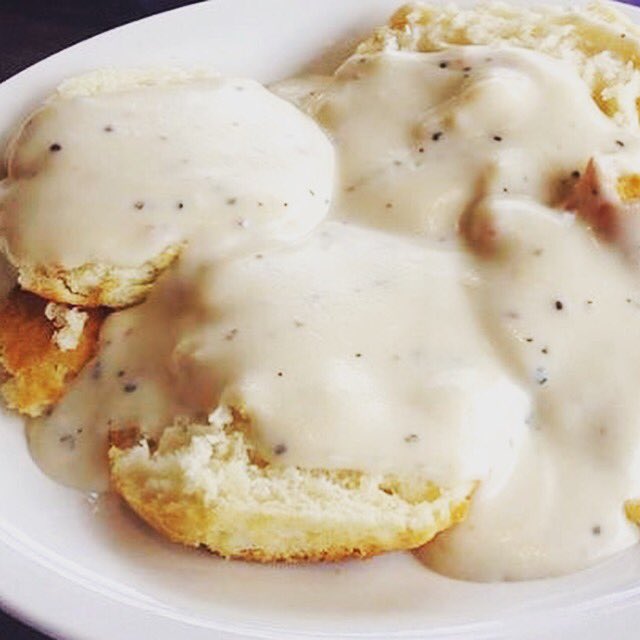 Crisp fall mornings call for biscuits &amp; gravy <a href="/jacksonsbham/">Jackson's Birmingham</a> #bhambrunch <a href="/Grubhub/">Grubhub</a>