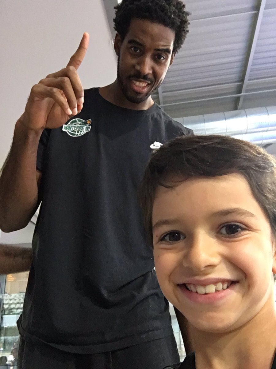 ANDREFFCyclisme's tweet photo. #ACCSelfie Dans le même appart que les champions 😂 @Nanterre92 @AppartCityCup @AppartCity https://t.co/JmscWmojyf