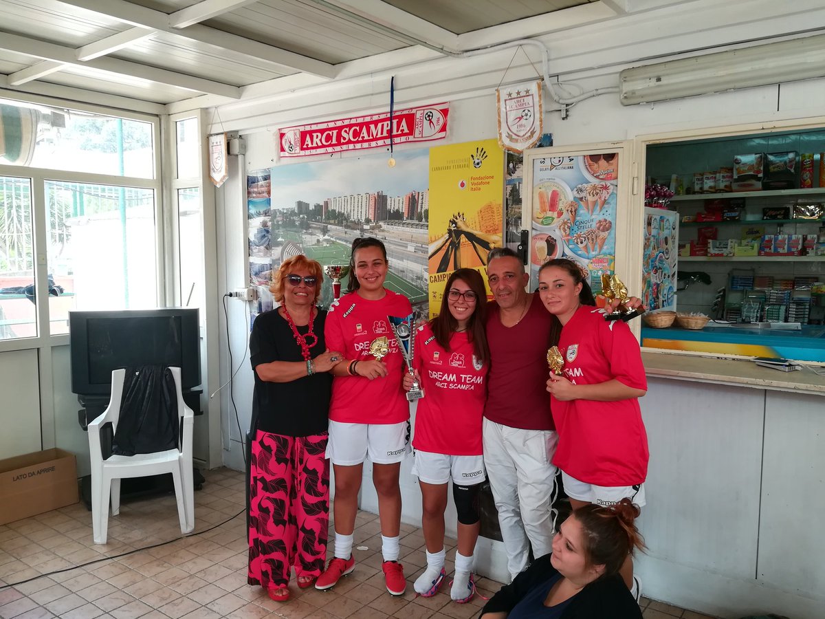 PalumboPatrizia's tweet photo. #lig2017  3 giorni intensi per onorare Antonio Landieri V.I.C.e conoscere il bene di Scampia.#associazionedreamteam e #dreamteamarciscampia https://t.co/jat6G8rjsL