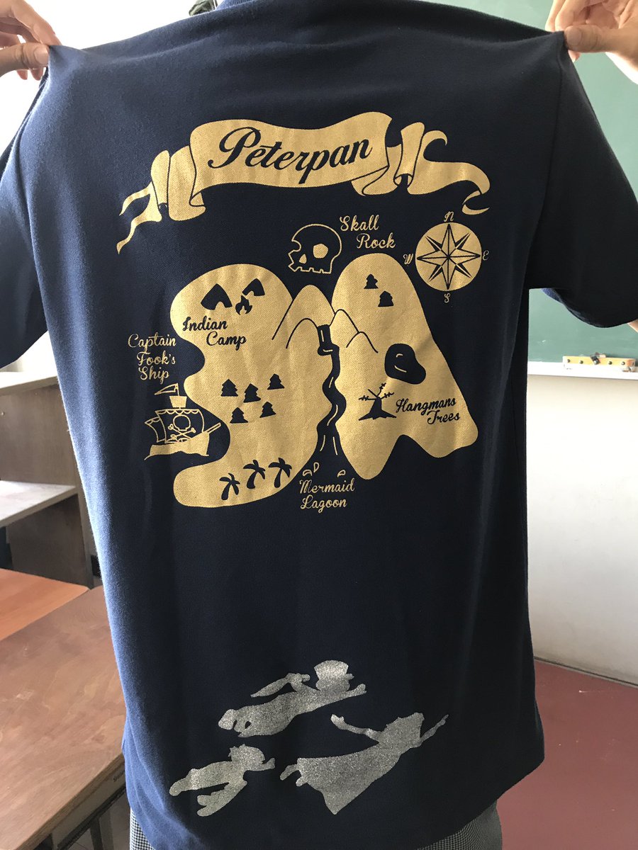 3a Peter Pan 可愛いと評判のクラスtシャツ 後ろのデザインはネバーランドの地図になってます ですがよーく見ると何か文字が浮かび上がって来ませんか 体育祭でも着るので注目してみてくださいね