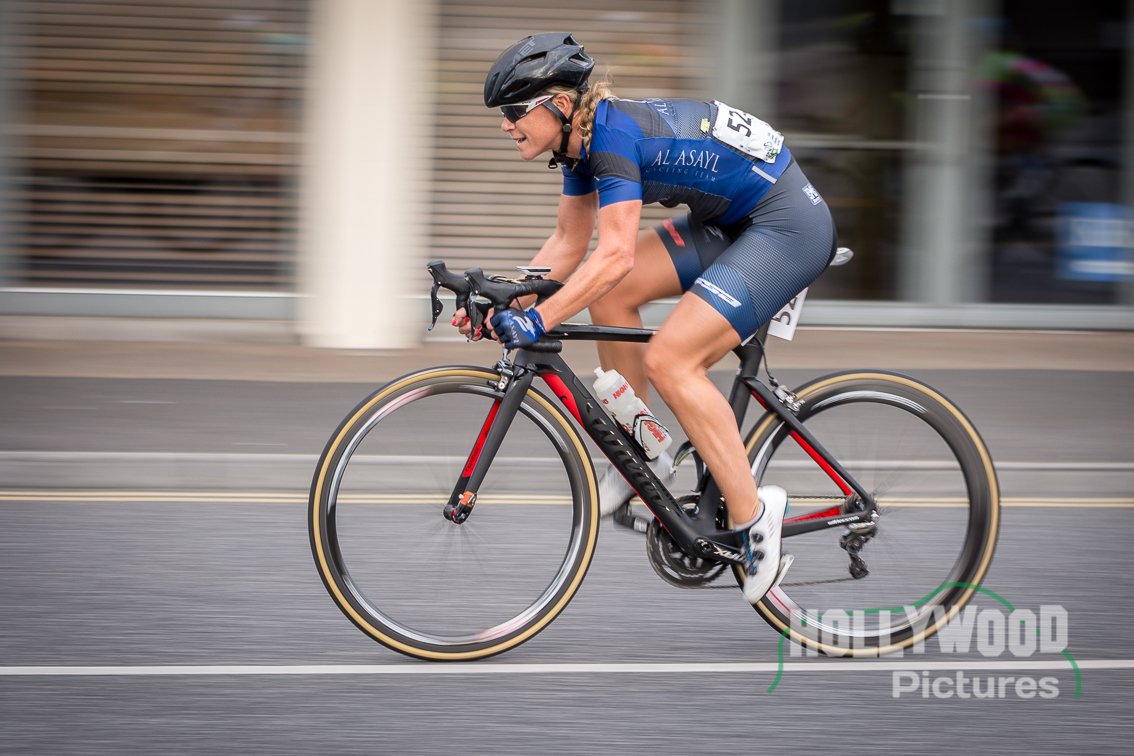 Stage 5 of the <a href="/RasnamBan/">Rás na mBan</a> a criterium in Kilkenny city with <a href="/HelleBvE/">Helle Bachofen</a> #rasnamban #cycling #irishcycling