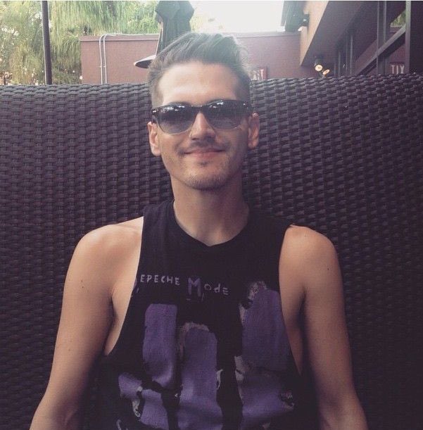 HAPPY BIRTHDAY TO THIS MOTHERFUCKER WE LOVE YOU SO SO SO MUCH MIKEY