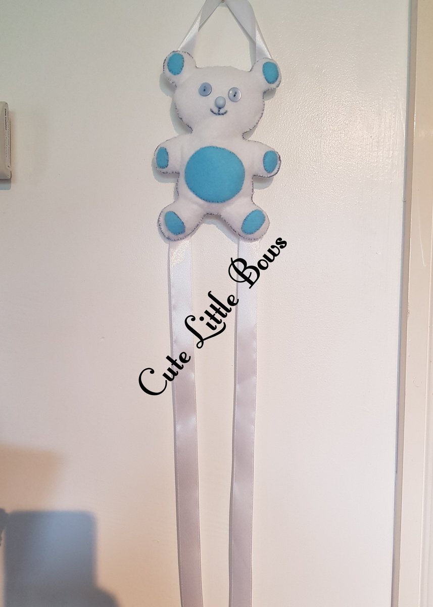 CuteLittleBows_'s tweet photo. New bear shaped bow holder #bearbowholder #feltbear  #cutebear https://t.co/Ozwv1RmhvQ