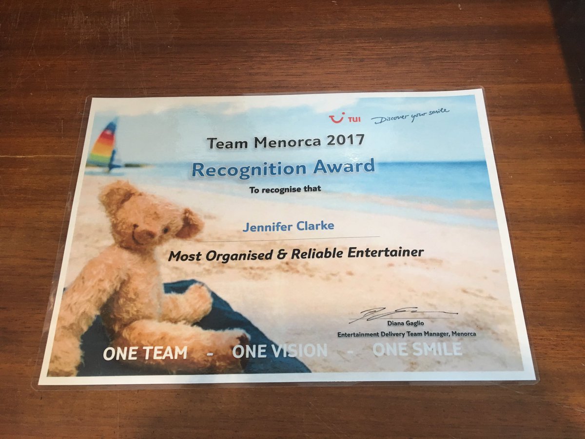 xSassyJenx's tweet photo. What an award to receive.... #tui #entertainer #happylady 🙈😘🌍🇪🇸☀️💓 https://t.co/mkrHeSvg9P