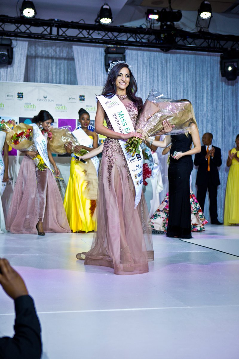 IRINI CROWNED MISS EARTH SA 2017! bit.ly/2xoIE94
<a href="/missearth_sa/">Miss Earth South Africa</a> #MissEarth2017