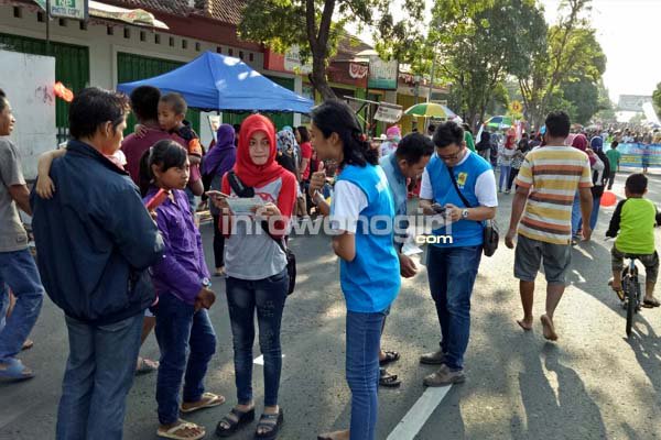 Karyawan PLN Turun ke Jalan, Sosialisasi PLN Mobile <a href="/Wonogirinews/">Wonogirinews</a> 
infowonogiri.com/baca/wonogiri-…