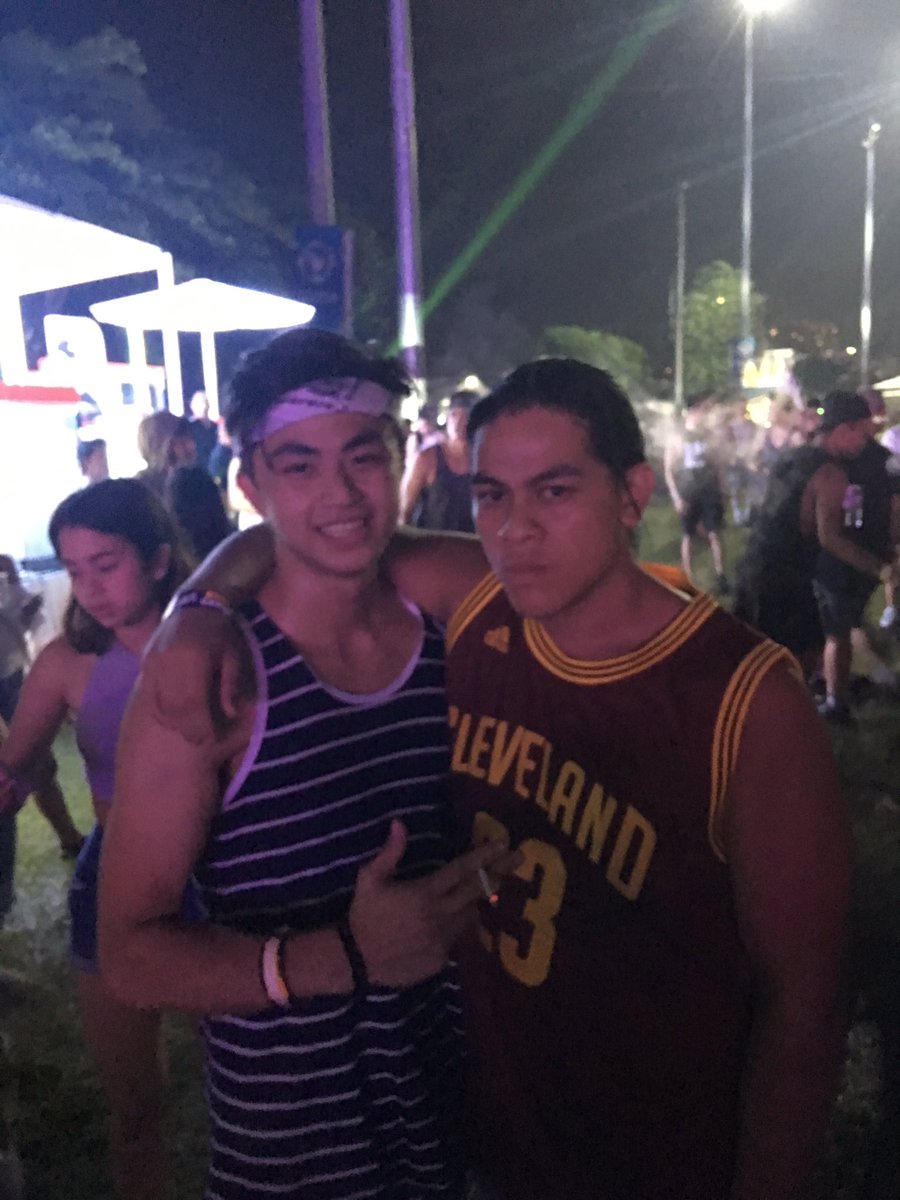 AndroooPerez's tweet photo. To my brother, my #1 wingman, happy birthday! You have been my inspiration to gym. Proud of you man @BrandoJennings https://t.co/diU042Vz3x