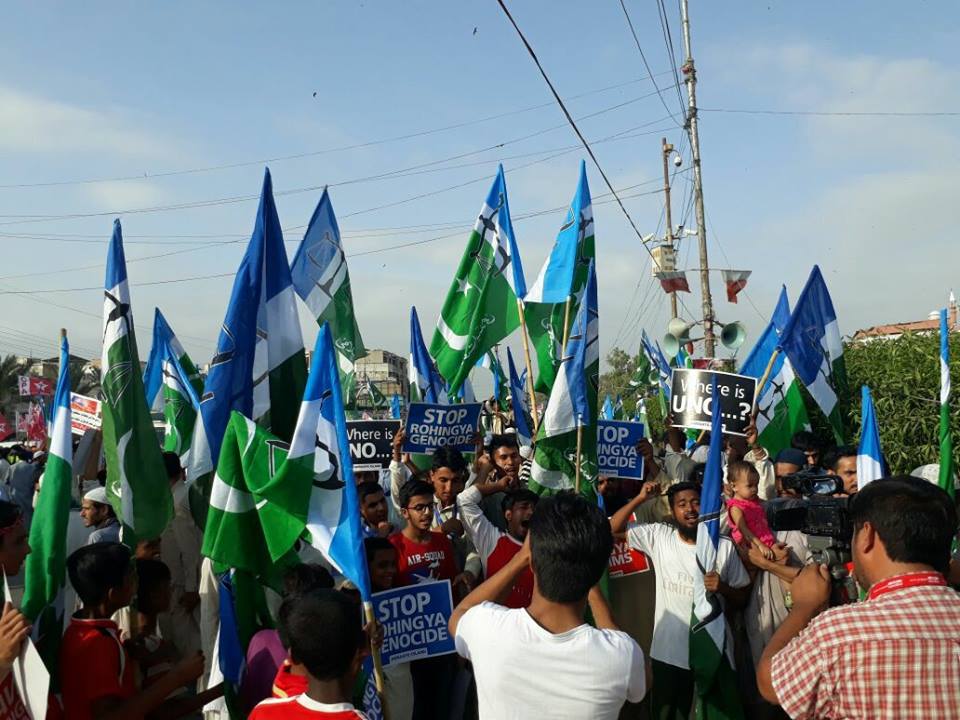 JIPOfficial's tweet photo. کراچی : روہنگیاہ مارچ کا باقاعدہ آغاز ہو گیا 
#KhiStandsWithRohingya https://t.co/v8gTxnVOPE