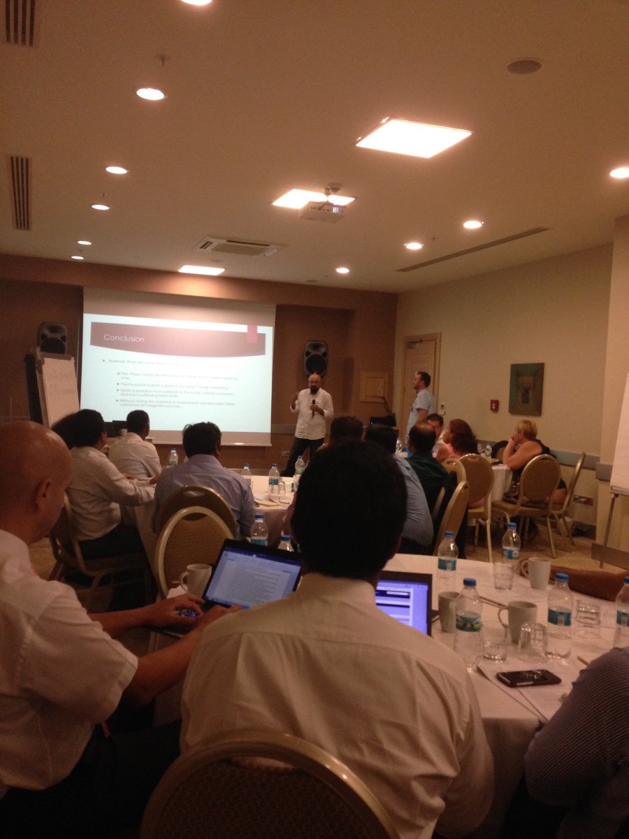 jyoti11's tweet photo. 2nd keynote from social science perspective #LEAFD https://t.co/rJSlvM90mO