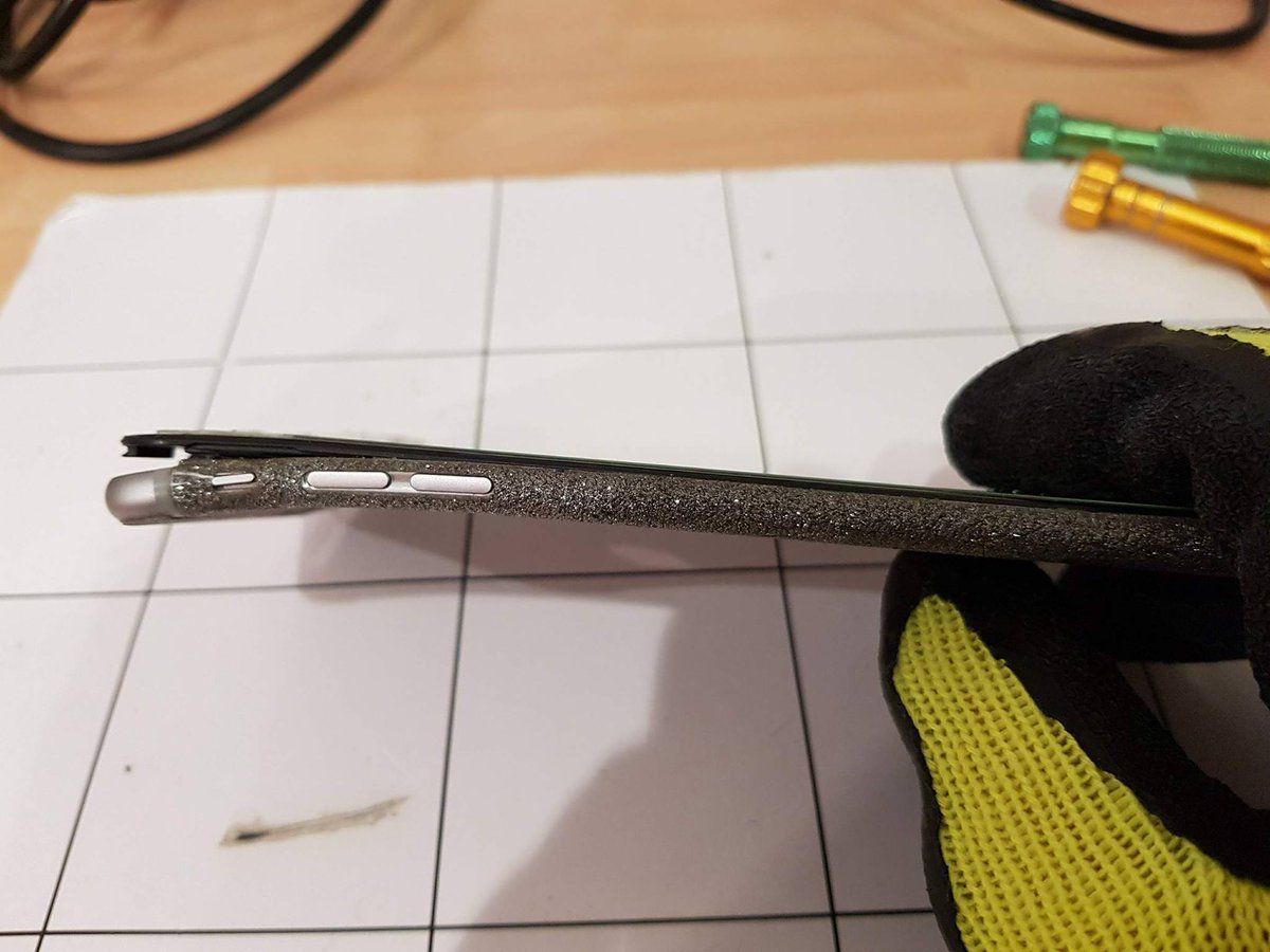 TechlabRepair's tweet image. Another happy #Techlab customer! Thanks Julie for letting us save your #iPhone. Call us on 01255220765 or visit us @ 170 Old Road, Clacton!
