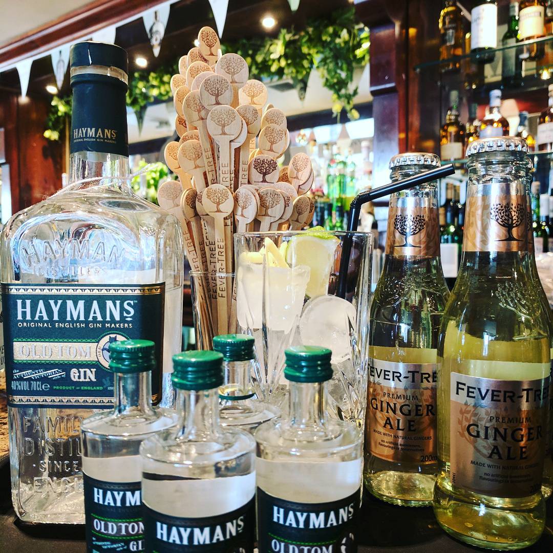 What do you think of this serving suggestion? Hayman’s #OldTom with Ginger Ale? 📷 ‘henryaddingtonnicholsonpubs
