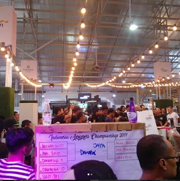 PurenceEmbun's tweet image. Hari Ke 3 (terakhir hingga pukul 21.00 Wib)
JAKARTA COFFEE WEEK 08 – 10 SEPT 2017 HYPELAND di PANTAI INDAH KAPUK #YOUTUBE #INSTAGRAM #mall