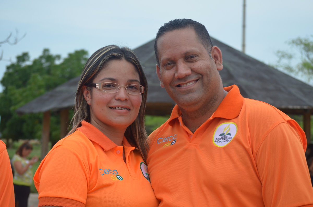 avoccidental's tweet photo. Sonrisas después de una grandiosa semana de servicio #CercaDeTi2017 https://t.co/xbOiYOEh6r
