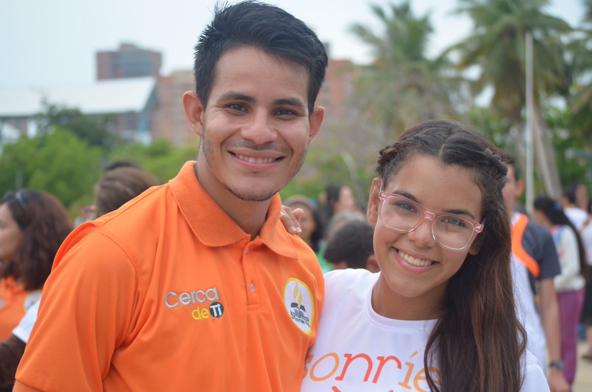 avoccidental's tweet photo. Sonrisas después de una grandiosa semana de servicio #CercaDeTi2017 https://t.co/xbOiYOEh6r