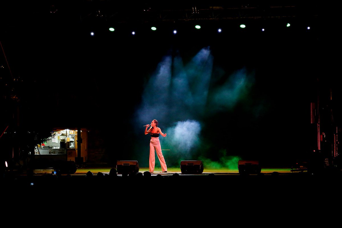 anabel_fansclub's tweet photo. Concierto #Supersingles #Pucol Gracias @espucol por las imágenes https://t.co/dfhfuvzxZU