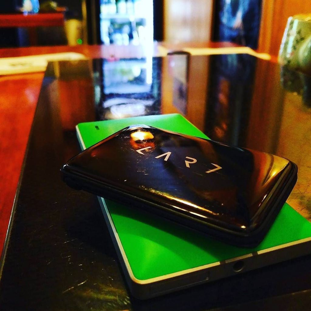 abcxyz_jp's tweet image. 手回しモバイルバッテリー #cardgenerator と #nokia #lumia930 。容量は小さいがケーブルもLightning/USB-CアダプタもLEDも内蔵

#クラウドファンディング #crowdfunding… ift.tt/2wiCAKe