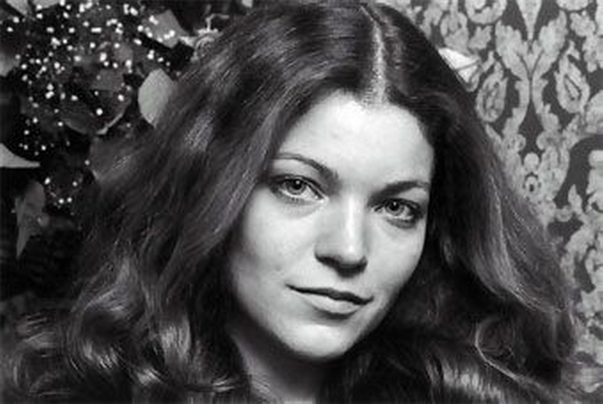 Happy birthday to a marvelous actress of the stage and screen, Oscar nominee Amy Irving! 
