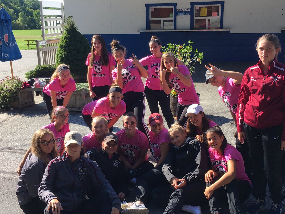 soccer_elhs's tweet image. Great way to give back to the community today ladies! Our 6th year in a row volunteering at the Lake Auburn Run!🏃🏽‍♀️⚽️ Proud of you all!