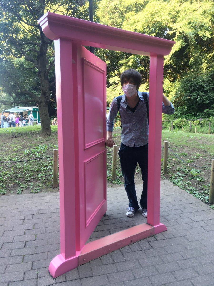 小松昌平 Ar Twitter 先日 藤子 F 不二雄ミュージアム に行って来ました 展示を観てたら感動で泣きまくってしまった 海底鬼岩城がめっちゃ好きなのでポセイドンを食らってきました ついテンションが上がりイキってる感を出しながら ドラえもん達と写真も撮っ