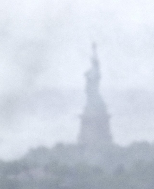 ResilientJC's tweet photo. #Hurricanes can hit #Jersey shore. Here's a #tbt from #HurricaneIrene - #LadyLiberty #StatueOfLiberty #MissLiberty - #resilient #ResilientJC https://t.co/tZjnFd0Zaw